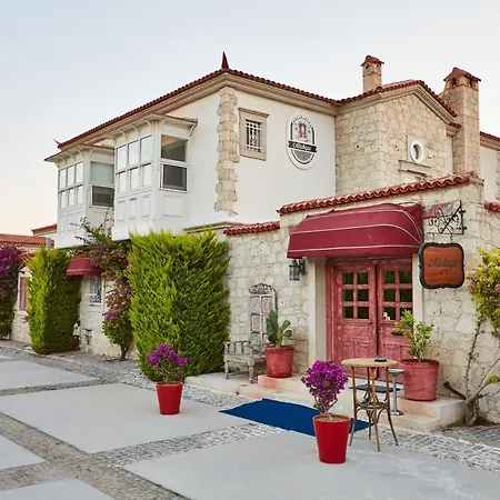 Alakapi & Willa Alaçatı