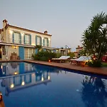 Alakapi & Villa