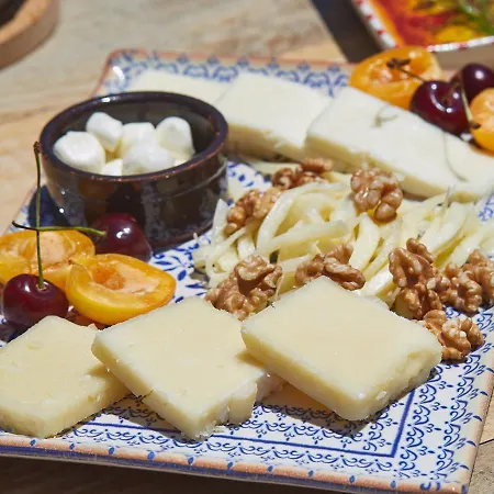 Alakapi & Vilă