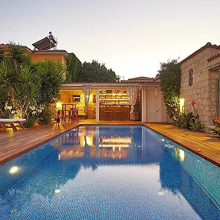 Villa Alakapi &